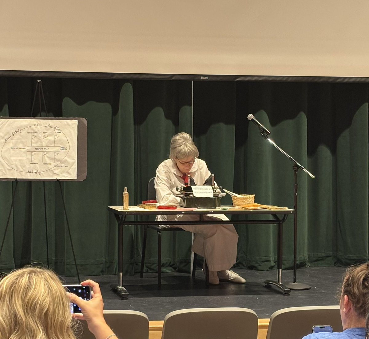 Ashley Watts tweet media