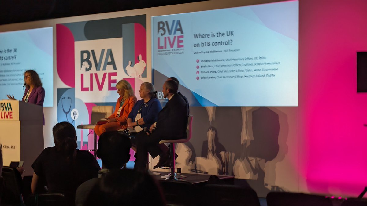 whelfordian's tweet photo. Four CVOs at #bvalive in one room on #bovineTB. Could be interesting. https://t.co/D132fhgnaB