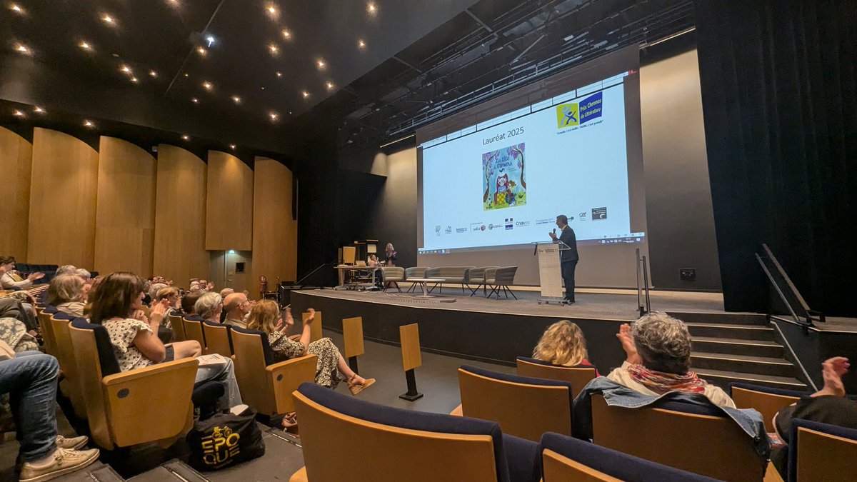Prix Chronos de Littérature (@prixchronos) on Twitter photo 🏆<a href="/GoldbergDaniel/">Daniel Goldberg</a>, président de l'Uniopss, conclut cette 30e cérémonie de remise des Prix Chronos de littérature : "Je suis très fier en tant que président de l'Uniopss d'accompagner cette belle aventure qu'est le Prix Chronos !" 👏🥇 🏆<a href="/GoldbergDaniel/">Daniel Goldberg</a>, président de l'Uniopss, conclut cette 30e cérémonie de remise des Prix Chronos de littérature : "Je suis très fier en tant que président de l'Uniopss d'accompagner cette belle aventure qu'est le Prix Chronos !" 👏🥇