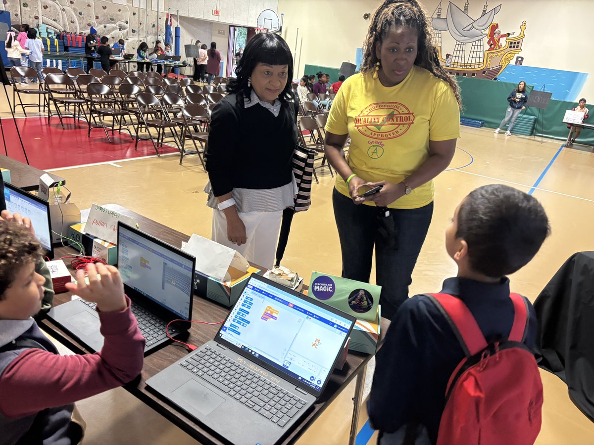 Dr. Betty George (@bettytgeorge) on Twitter photo Setting up for #AliefSTEMCamp2025 showcase <a href="/PetroskyPirates/">Petrosky Elementary</a> <a href="/AliefScience/">Alief Science</a> <a href="/aliefstem/">Alief STEM</a> has their 1st guests! Dee Jones & Dr. Baldwin have come to see the students learning. Setting up for #AliefSTEMCamp2025 showcase <a href="/PetroskyPirates/">Petrosky Elementary</a> <a href="/AliefScience/">Alief Science</a> <a href="/aliefstem/">Alief STEM</a> has their 1st guests! Dee Jones & Dr. Baldwin have come to see the students learning.