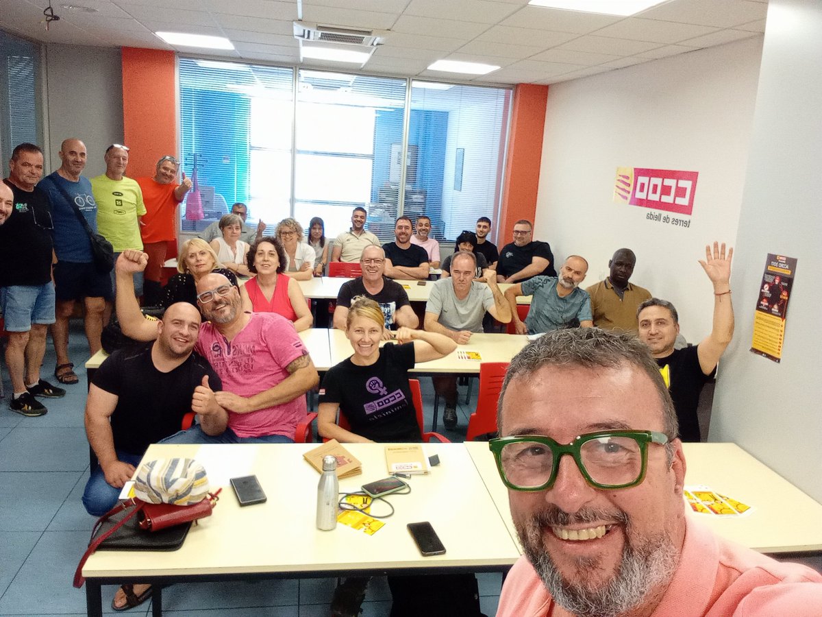 PereCCOOEdu (@pereccooedu) on Twitter photo Seguim donant les primeres pases per expandir territorialment la nostra organització. Reunió per dinamitzar el local de <a href="/CCOOLleida/">CCOO Lleida</a> a Tàrrega amb una vintena de delegats disposats a organitzar i dinamitzar el territori Seguim donant les primeres pases per expandir territorialment la nostra organització. Reunió per dinamitzar el local de <a href="/CCOOLleida/">CCOO Lleida</a> a Tàrrega amb una vintena de delegats disposats a organitzar i dinamitzar el territori