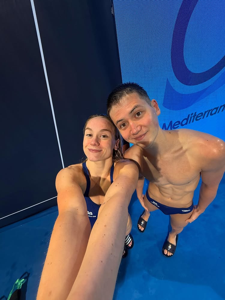 Striding towards the <a href="/WorldAquatics/">World Aquatics</a> Artistic Swimming Super Final 😎

Ranjuo Tomblin and Izzy Thorpe compete over the next three days [📅13-15 June] in Xi'an, China 🇨🇳

📺Watch on <a href="/EurovisionSport/">Eurovision Sport</a> 👉bit.ly/EurovisionSport
ℹ️Event info 👉 bit.ly/ASSF25