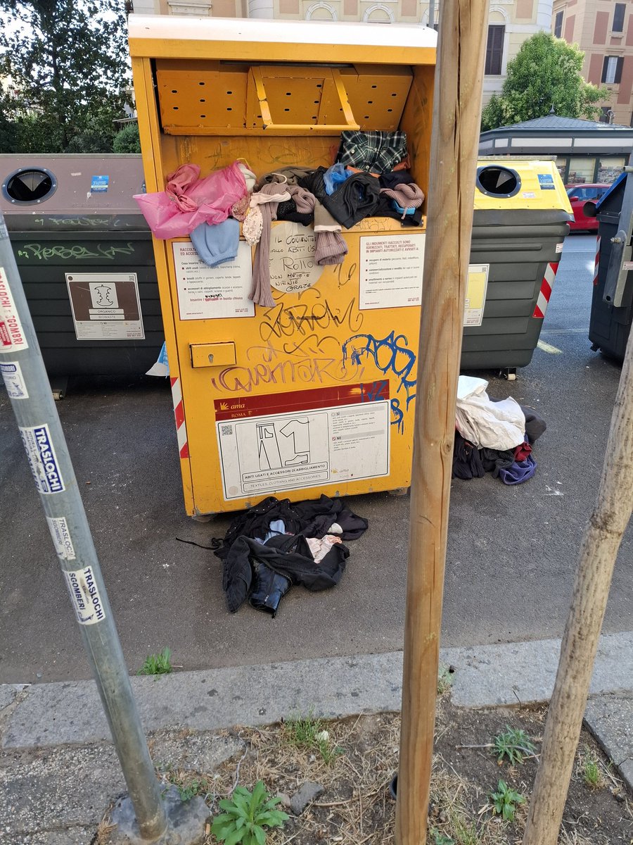 Alzatore di tergicristalli (@romanoesaurito) on Twitter photo Anche in via della Giuliana 😡 <a href="/Lavoratori_Ama/">Lavoratori_Ama</a> <a href="/Sabrinalfonsi/">Sabrina Alfonsi</a> <a href="/GiammarcoPalmie/">Giammarco Palmieri</a> <a href="/renatosartini/">Renato Sartini</a> <a href="/giuliana_63/">giuliana63🚴🌍🇮🇪🗽🃏</a> <a href="/gualtierieurope/">Roberto Gualtieri</a> Anche in via della Giuliana 😡 <a href="/Lavoratori_Ama/">Lavoratori_Ama</a> <a href="/Sabrinalfonsi/">Sabrina Alfonsi</a> <a href="/GiammarcoPalmie/">Giammarco Palmieri</a> <a href="/renatosartini/">Renato Sartini</a> <a href="/giuliana_63/">giuliana63🚴🌍🇮🇪🗽🃏</a> <a href="/gualtierieurope/">Roberto Gualtieri</a>