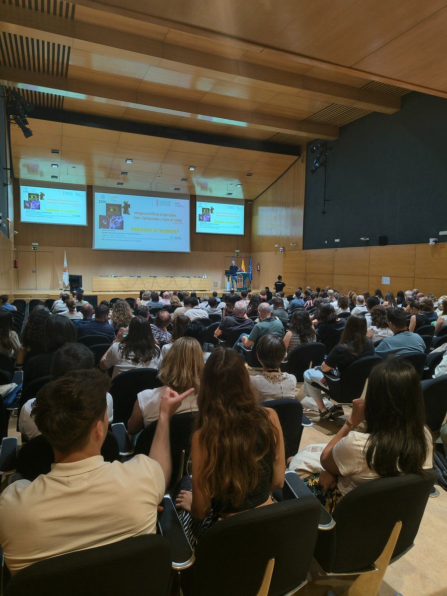 Sociedad Española de Ciencias Horticolas (@sechorticolas) on Twitter photo 👀 Sala llena para la ponencia invitada de Juan Gómez Sanchís de <a href="/UPV/">Universitat Politècnica de València</a>
📢 #Inteligenciaartificial en la #agricultura: retos, oportunidades y estrategias para su adopción
#SECHVLC2025 👀 Sala llena para la ponencia invitada de Juan Gómez Sanchís de <a href="/UPV/">Universitat Politècnica de València</a>
📢 #Inteligenciaartificial en la #agricultura: retos, oportunidades y estrategias para su adopción
#SECHVLC2025