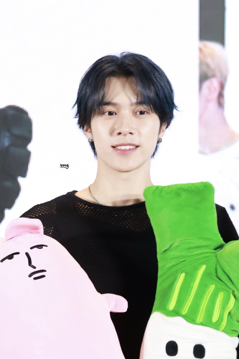 2025.JUN.09
POP-MERCH [Frequency] Fansign in Shanghai

#HENDERY #헨드리 #黄冠亨
#威神V #WayV #WeishenV