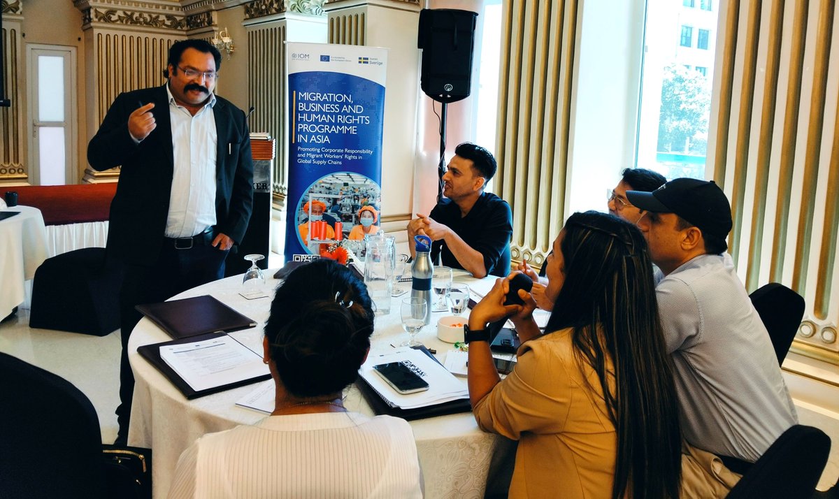IOMnepal's tweet photo. Under #MBHR Asia Program, IOM Nepal organized capacity building training for labour recruiters, enhancing their understanding of access to justice & ethical recruitment. FET's Attorney Ram Kumar Thapa highlighted corporate grievance mechanism role in addressing workers' issues. https://t.co/GpKAxTDY2I