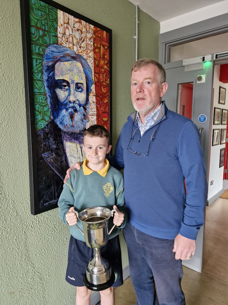 Gaelscoil Mhíchíl Cíosóg (@gmcinis) on Twitter photo Comhghairdeachas le Ben a d'imir iomanaíocht le <a href="/StJosephsDBGAA/">St. Joseph's Doora Barefield GAA Club</a> sna cluichí pobail <a href="/ClareCommGames/">ClareCommunityGames</a> faoi 11 sa Gheata Bán ag an deireadh seachtaine agus a bhuaigh an John Stack Memorial Cup in aghaidh Cora Chaitlín sa chluiche ceannais. Comhghairdeachas le Ben a d'imir iomanaíocht le <a href="/StJosephsDBGAA/">St. Joseph's Doora Barefield GAA Club</a> sna cluichí pobail <a href="/ClareCommGames/">ClareCommunityGames</a> faoi 11 sa Gheata Bán ag an deireadh seachtaine agus a bhuaigh an John Stack Memorial Cup in aghaidh Cora Chaitlín sa chluiche ceannais.