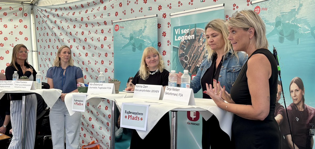 FOA (@foa_dk) on Twitter photo Der er stjernestunder i det her fag, og dem ser vi 💫
Det sagde <a href="/Tanifoa74/">Tanja Nielsen</a>, da tv-serien Løgnen mødte virkeligheden til <a href="/FagbladetFOA/">Fagbladet FOA</a>’s live-podcast “Vi ser Løgnen” på #fmdk.
Tak til sosu-assistent Clara Foverskov, sosu-hjælper Cecilie Krag Jensen, manuskriptforfatter Karina Der er stjernestunder i det her fag, og dem ser vi 💫
Det sagde <a href="/Tanifoa74/">Tanja Nielsen</a>, da tv-serien Løgnen mødte virkeligheden til <a href="/FagbladetFOA/">Fagbladet FOA</a>’s live-podcast “Vi ser Løgnen” på #fmdk.
Tak til sosu-assistent Clara Foverskov, sosu-hjælper Cecilie Krag Jensen, manuskriptforfatter Karina