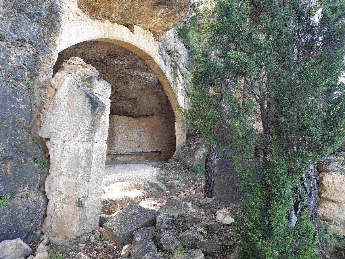 #ListaRoja | 📣 La Ermita de la Magdalena en Valderrobres (#Teruel) acaba de entrar en la #ListaRojaDelPatrimonio 🚩 por mal estado.
📸 Cedida a Hispania Nostra
listaroja.hispanianostra.org/ficha/ermita-d…