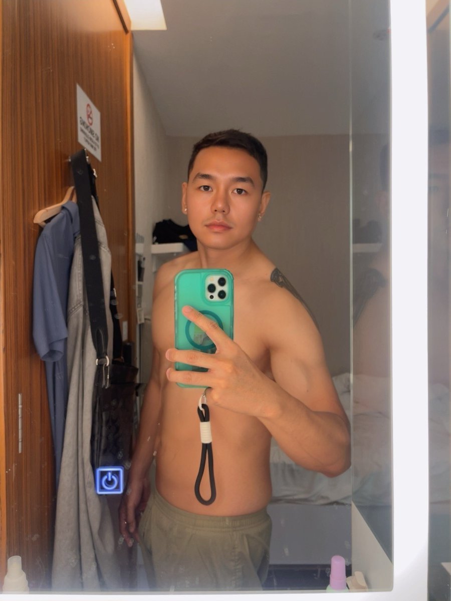 ClarkKing14's tweet photo. Worked up a sweat for 8 days rhythm cycling at 🇸🇬. now that im back,  it's time to get steamy at @TheCaveSpa 🕺🚲🦿🧖‍♂️ https://t.co/yGT3UvFJtY