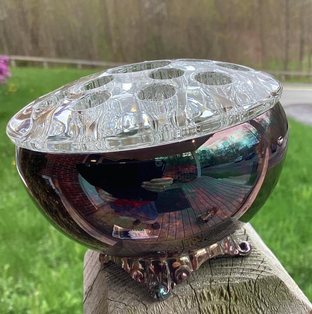 CA$85.00
Vintage Silver plated glass flower frog #flowerfrog #footedbowl #flowerarranger #WmARogers #gothdecor #MadeinCanada from
GothicGlassStudio #etsy #etsyvintage #etsyhandmade #gothicglass #gothaesthetic 

etsy.com/ca/listing/430…