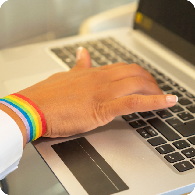 Did you know that 1 in 3 LGBTQ+ individuals still feel the need to hide their true selves at work? Check out our latest video and join the conversation 👇
eu1.hubs.ly/H0kR-2c0

#PrideMonth #InclusionMatters #EmployeeWellbeing