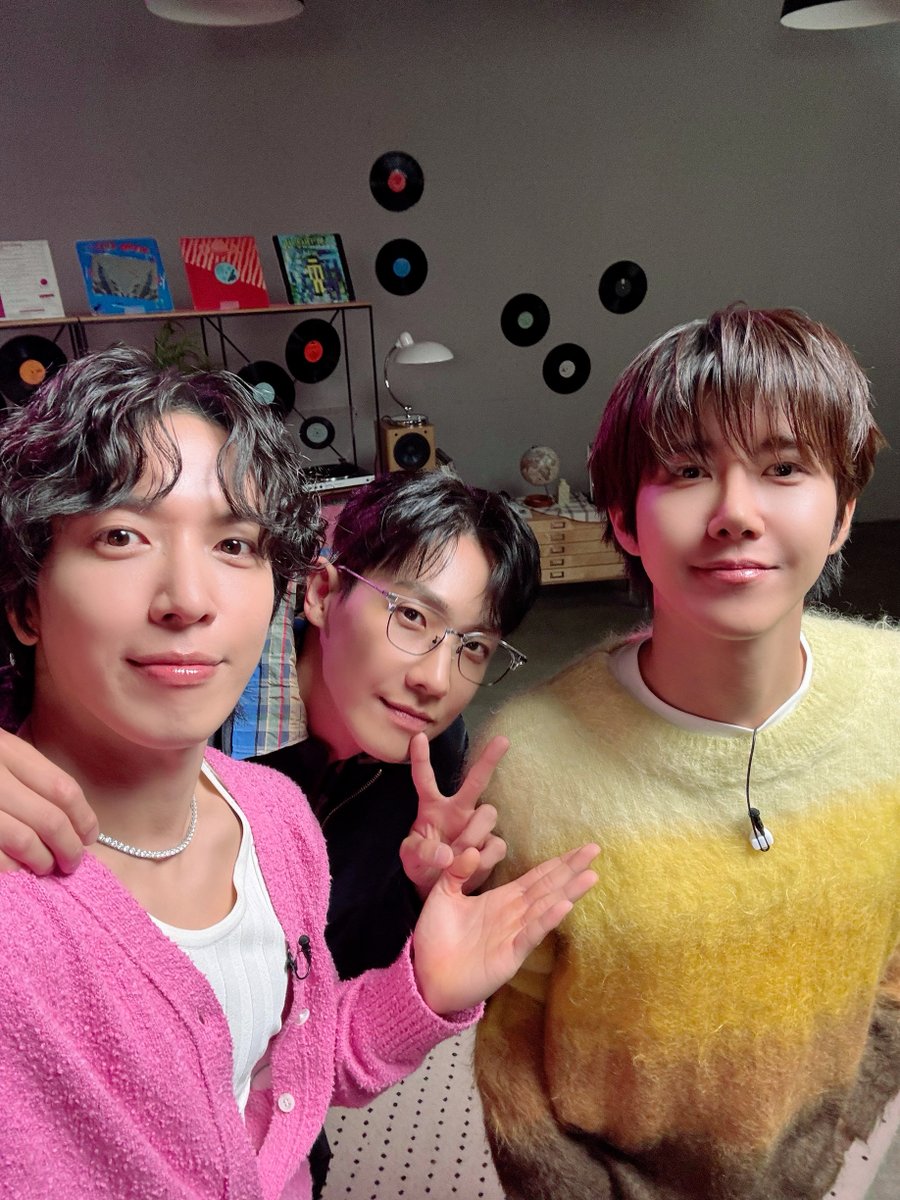 [📸] 정용화의 엘피룸 l 이준 &amp; 광희

✔ youtu.be/bPNj0oHshbM

#CNBLUE #씨엔블루 #정용화 #JUNGYONGHWA #정용화의엘피룸 #엘피룸 #LPROOM