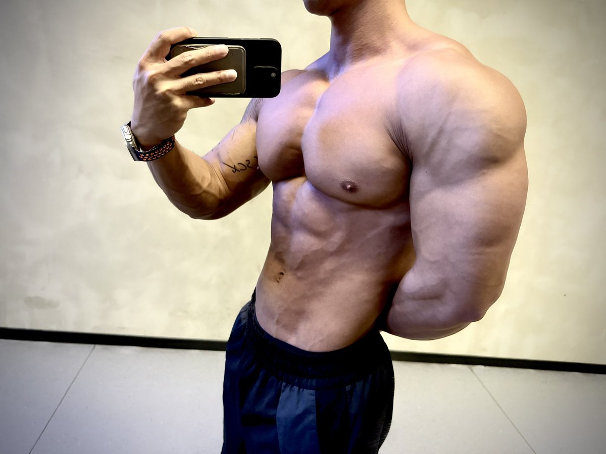 村长Anin tweet media