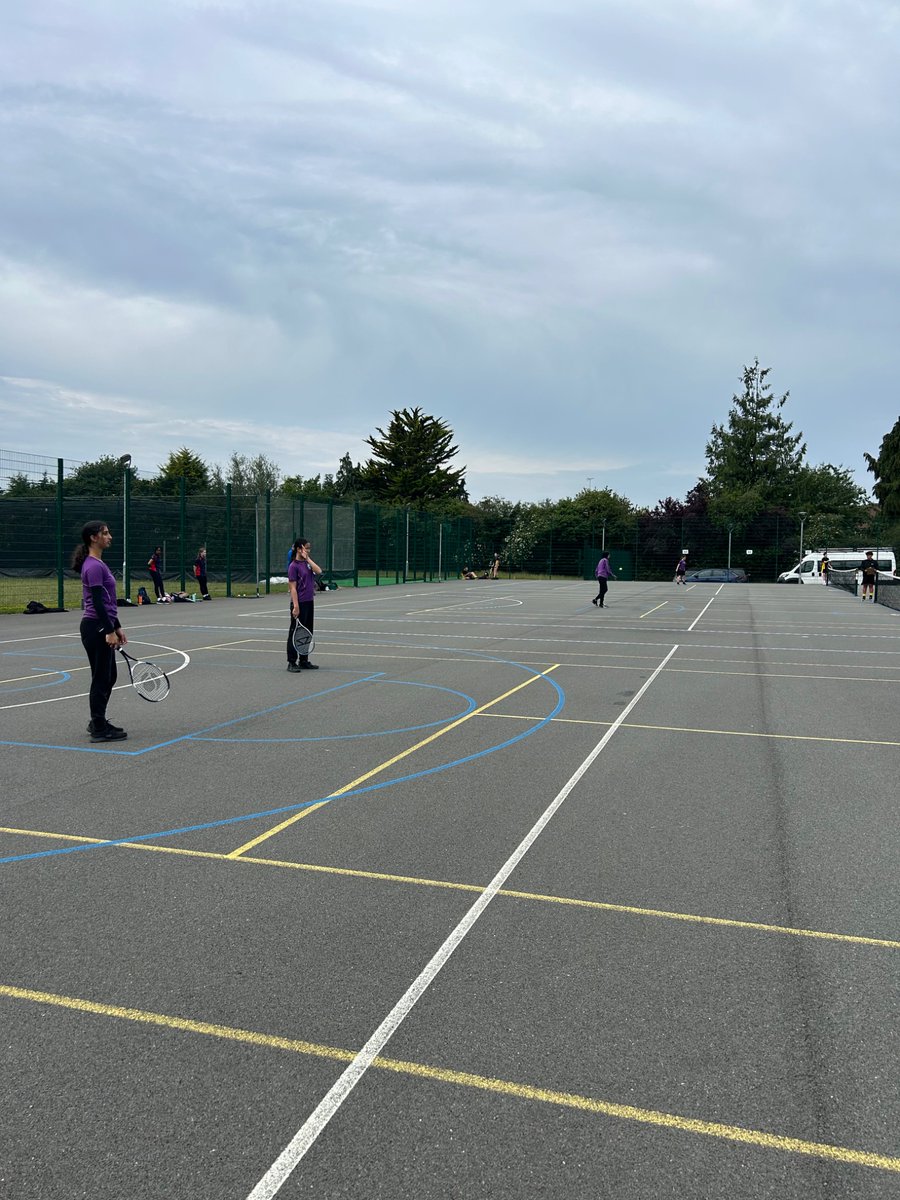 Challney Girls PE tweet media