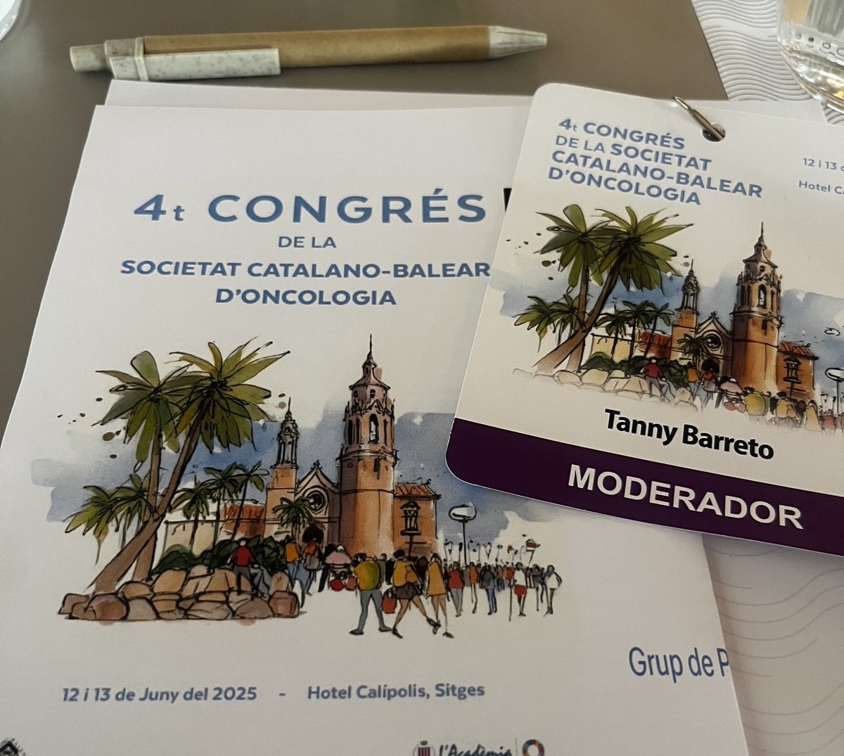 Tanny Barreto (@tannyda02) on Twitter photo Avui toca formació amb
<a href="/SCBdOncologia/">SCBdOncologia</a> representant al <a href="/hospitalclinic/">Hospital Clínic</a> amb els nostres residents <a href="/SolancheSantil1/">Solanche Santillán</a> <a href="/cclavellf/">Carlos</a> #OncologíaRadioterápica #OncRadClinic Avui toca formació amb
<a href="/SCBdOncologia/">SCBdOncologia</a> representant al <a href="/hospitalclinic/">Hospital Clínic</a> amb els nostres residents <a href="/SolancheSantil1/">Solanche Santillán</a> <a href="/cclavellf/">Carlos</a> #OncologíaRadioterápica #OncRadClinic