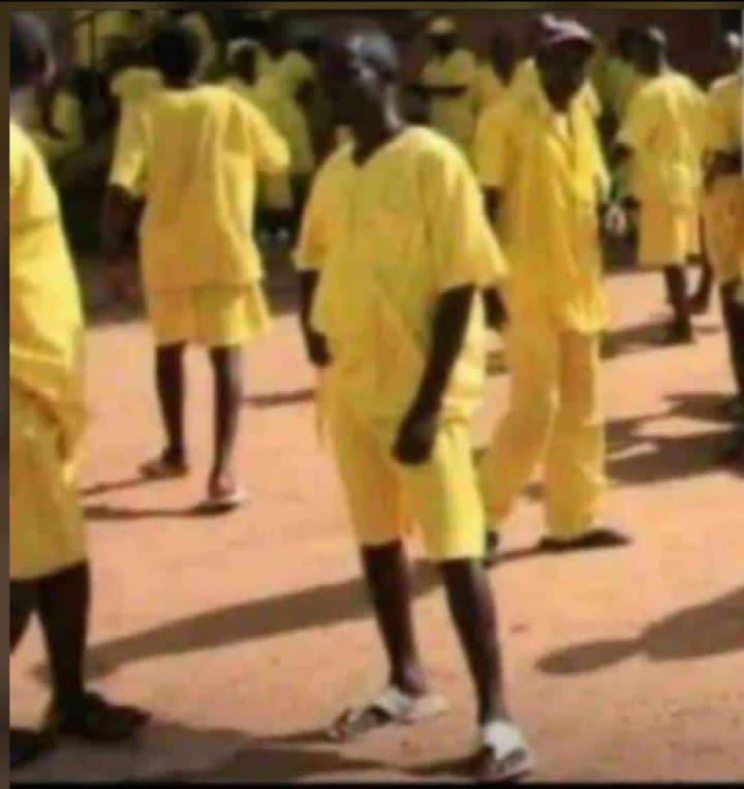Kale Luzira boys have now eaten their lunch and a free me hasn't eaten anything since morning 😔🌄