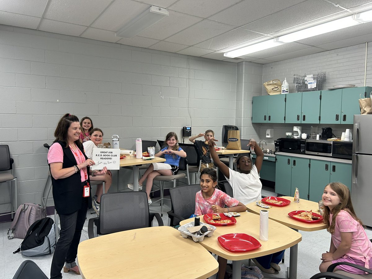 Rville RED tweet media