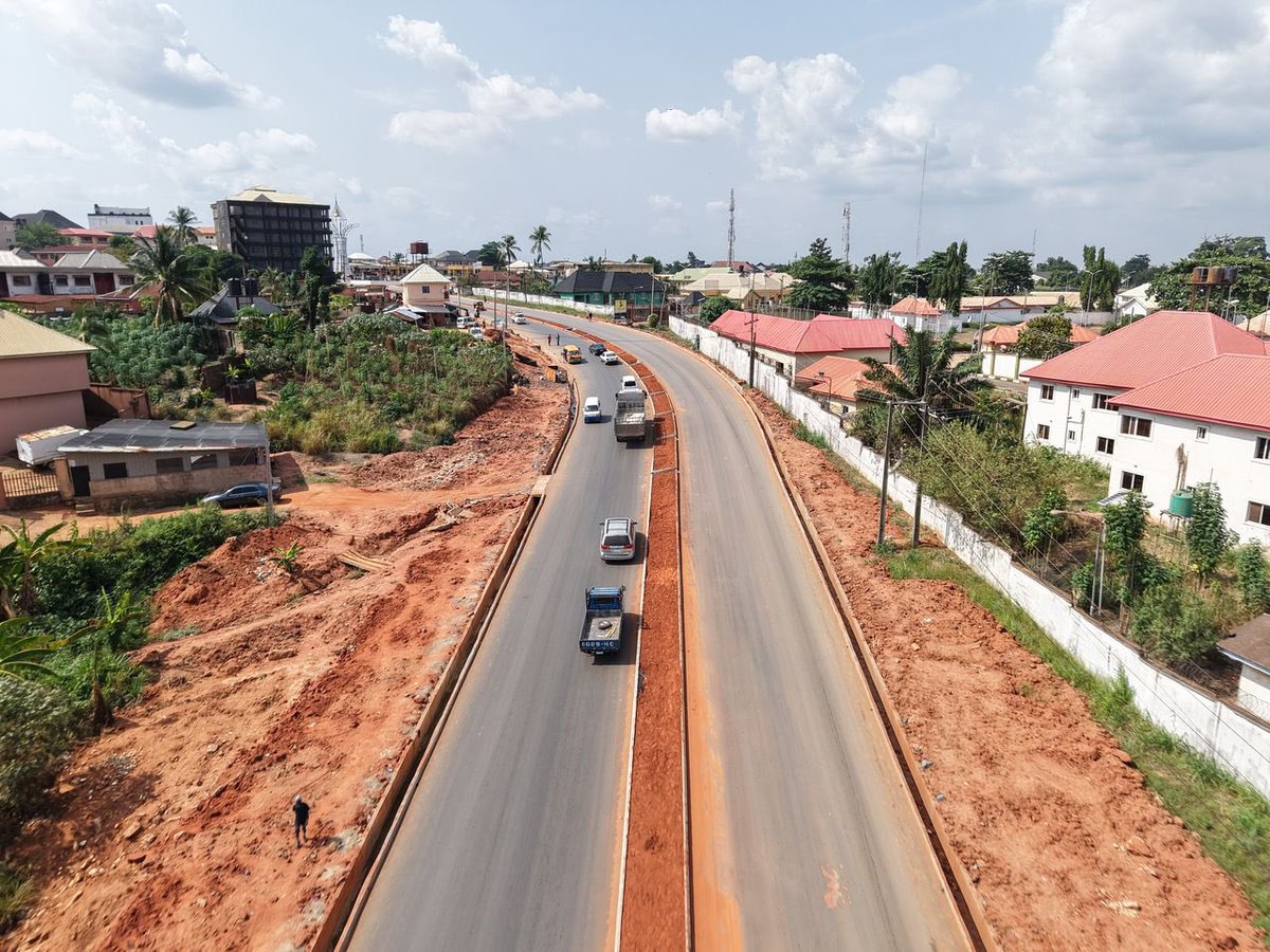 Bsoludo's tweet image. Travel Seamlessly in Anambra: The ongoing dualization of Amawbia - Nise - Agulu - Nanka - Ekwulobia - Uga linking Imo state by Governor Soludo administration.

#AnambraIsRising
#SolutionContinues
#SolutionIsHere
