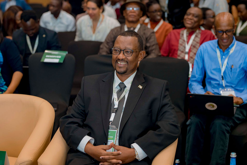 ACAT Africa (@acat_africa) on Twitter photo ACAT 2025 was "electrifying" with new things every day- said <a href="/CanisiusKana/">Dr Canisius Kanangire</a> in his closing remarks at #ACAT2025 #NextGenAgTech ACAT 2025 was "electrifying" with new things every day- said <a href="/CanisiusKana/">Dr Canisius Kanangire</a> in his closing remarks at #ACAT2025 #NextGenAgTech