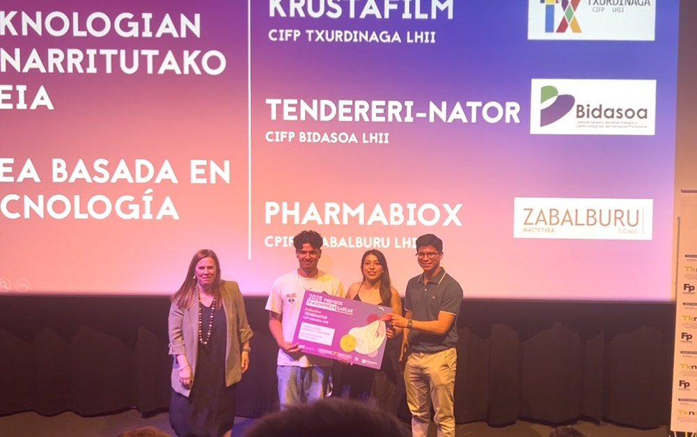 [eus] SEA3Ako ikasleek Ikasenpresa Sarietan parte hartu dute eta ideia teknologiko onenaren saria irabazi dute! 
[cas] ¡El alumnado de 2SEA3A ha participado en los Premios Ikasenpresa y ha ganado el premio a la mejor idea tecnológica! 
Zorionak!!! 🎉
<a href="/tknika/">Tknika</a> <a href="/i_Tlent/">iTlent</a> <a href="/FPeuskadi/">FPeuskadi</a>