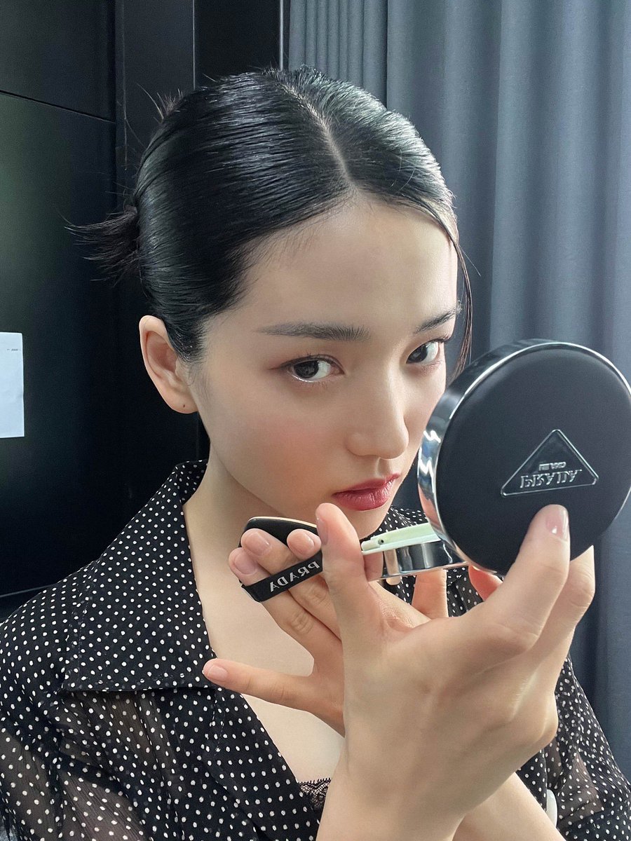 キムテリって綺麗な鼻筋と完璧なフェイスラインで奇跡の様に美しい横顔だよね