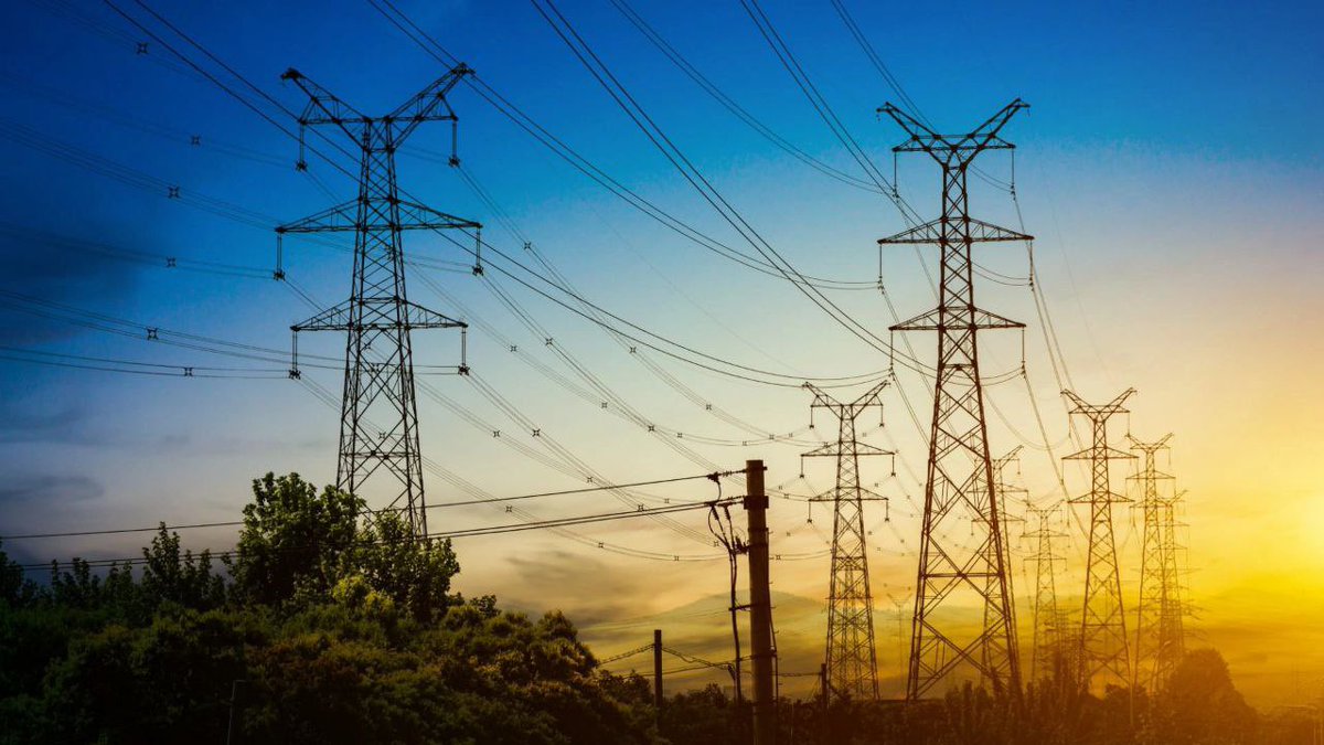 🚨Saudi Arabia and UAE will import electricity from Bharat🇮🇳 via subsea cables. 

The 1,700 km cable to Saudi Arabia costs $5.5 billion, and the 1,400 km cable to UAE costs $5.1 billion. 

The project, exporting 2 GW, will take six years.