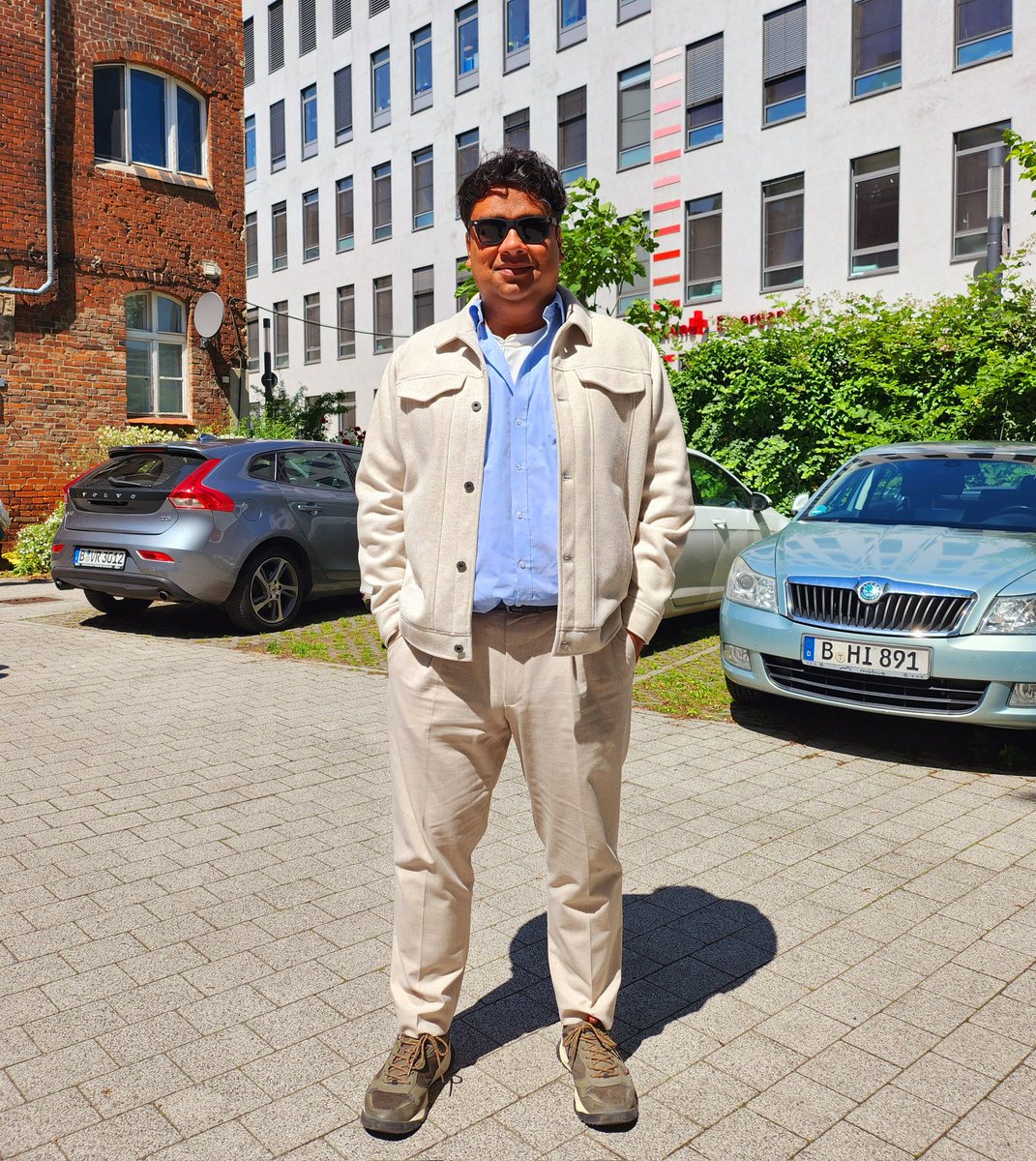 souravdoc's tweet image. It&apos;s a gorgeous day in Berlin (Germany).