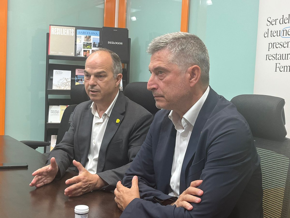 Jordi Martí Galbis (@jmartigalbis) on Twitter photo Amb el secretari general de <a href="/JuntsXCat/">Junts per Catalunya🎗</a> <a href="/jorditurull/">Jordi Turull i Negre</a> ens hem reunit amb el gremi <a href="/RestauracioBCN/">Gremi de Restauració de Barcelona</a> per tractar diferents temes d’interès dels restauradors de #Barcelona Amb el secretari general de <a href="/JuntsXCat/">Junts per Catalunya🎗</a> <a href="/jorditurull/">Jordi Turull i Negre</a> ens hem reunit amb el gremi <a href="/RestauracioBCN/">Gremi de Restauració de Barcelona</a> per tractar diferents temes d’interès dels restauradors de #Barcelona