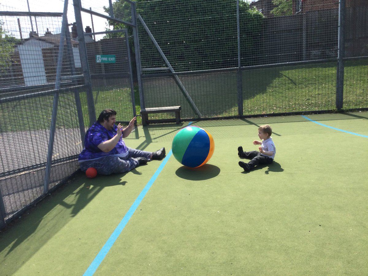 CroftAcademy's tweet photo. What a lovely day had by Early Years yesterday celebrating Father’s Day with a Stay &amp; Play and ice lollies! https://t.co/d7AMYFbHoT
