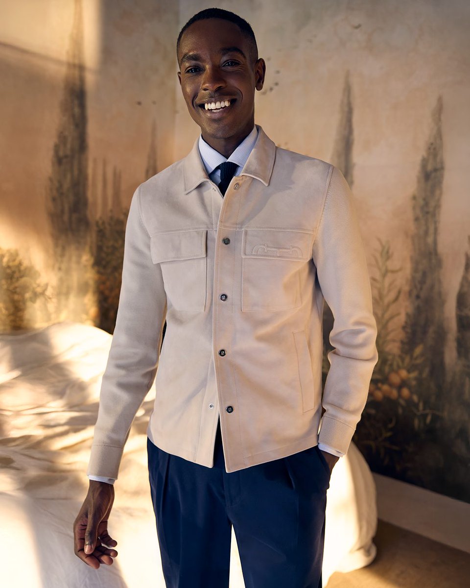 Saddle up for a new season of #CHDomaInsignia and denim days. Indulge your equestrian-loving heart with our handcrafted elegance and a new Pre-Fall collection that inspires.
#CHInsignia #CHCarolinaHerrera