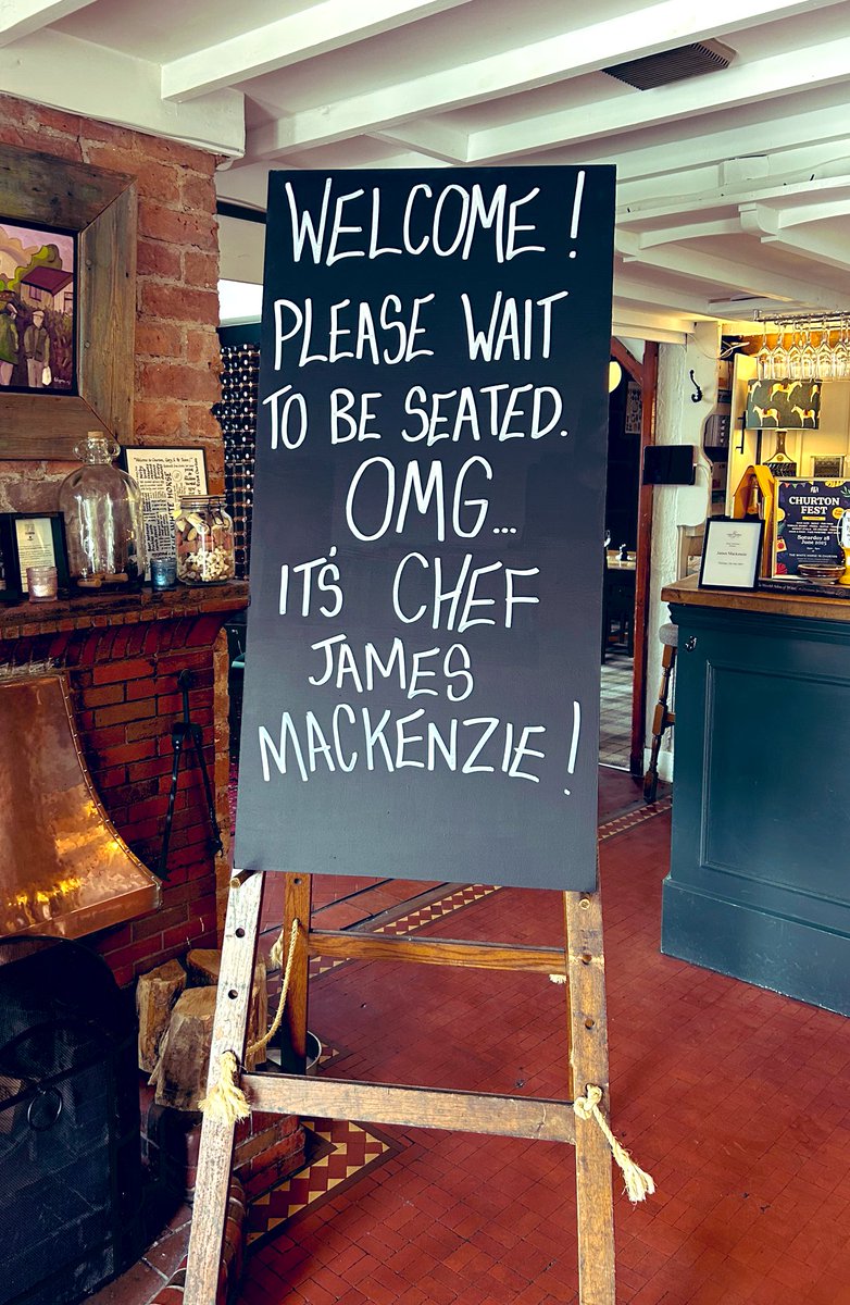 Oh gawd…
<a href="/TheWhiteHorsePu/">The White Horse Pub</a>