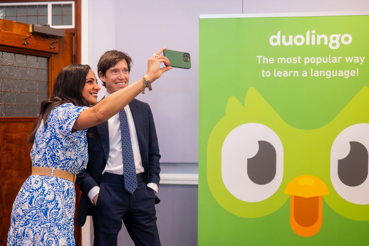 michael_lynas's tweet image. Thanjs @RoryStewartUK and @soniasodha for sharing your insights at DETcon London, our first @Duolingo conference in London.