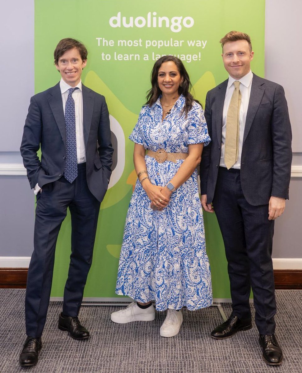 michael_lynas's tweet image. Thanjs @RoryStewartUK and @soniasodha for sharing your insights at DETcon London, our first @Duolingo conference in London.