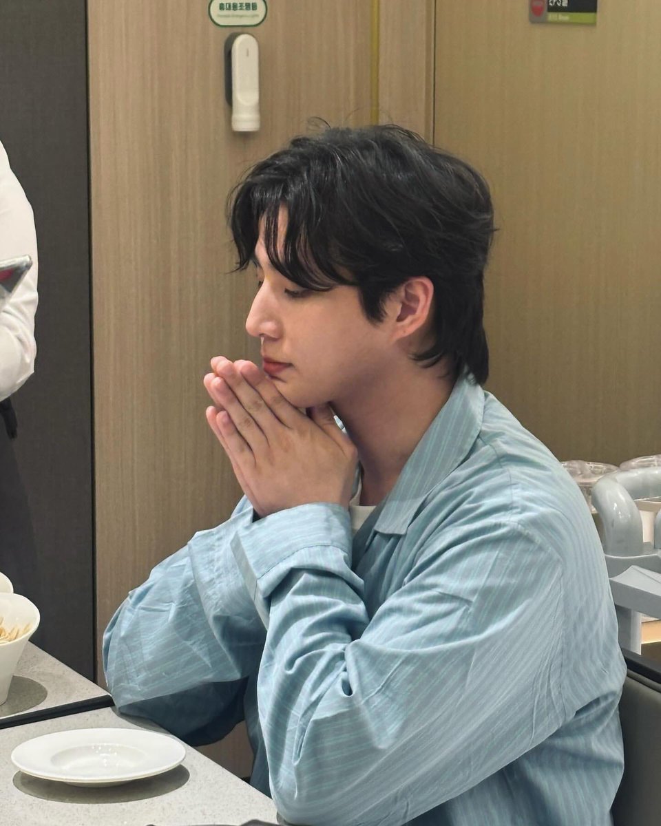 days_zip's tweet image. 정말로 어느 순간을 펼쳐봐도 늘 앞으로 나아가고 있는 사람