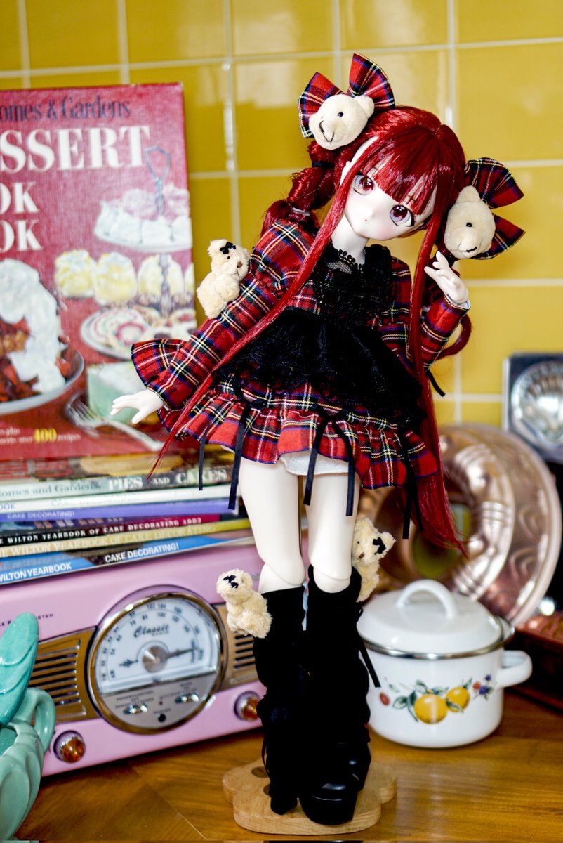 안녕하세요 신작 🐻테디 테디 테디🐻입니다❣️

주말내로 설명글과 판매 페이지 업데이트 하겠습니다!
추가 구성이 많은 의상이라 사진도 많고 사진 실력이 안 좋은데 어두운 장소를 골라 애먹는 중입니다
곰돌이들이 가득한 의상입니다 많은 관심 부탁드려요🐻🐻🐻