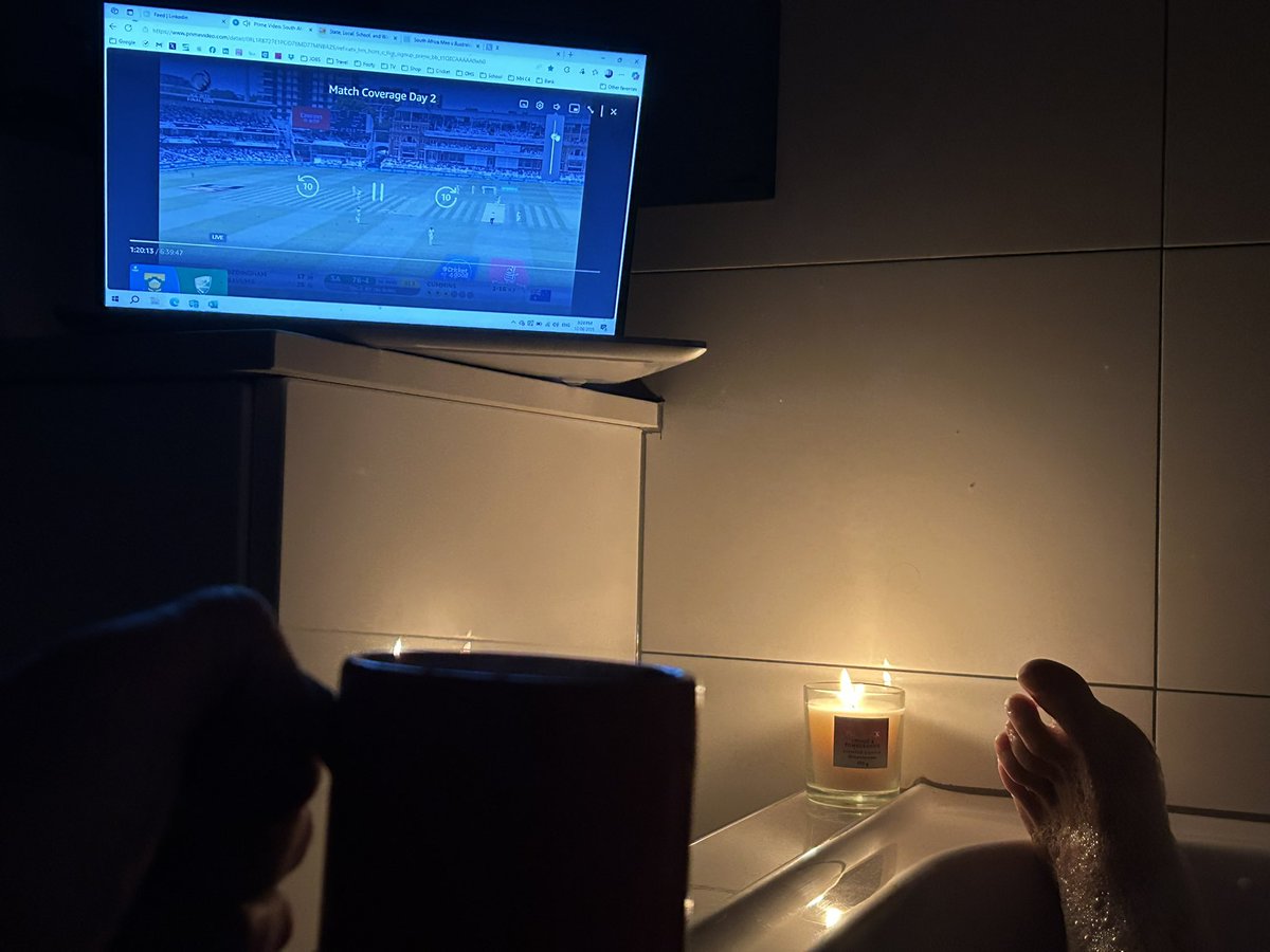 Never caught #COVID19 but every second year I flatten out big time 🥵

Don’t tell me “Man Flu” isn’t real 🤢🤮

Been awake 2-3hours since 3:30pm yesterday and still shaking like all hell🥶
A rare bath and hot chocolate with the #WTCFinal on coz #AFLSaintsDogs is uninspiring