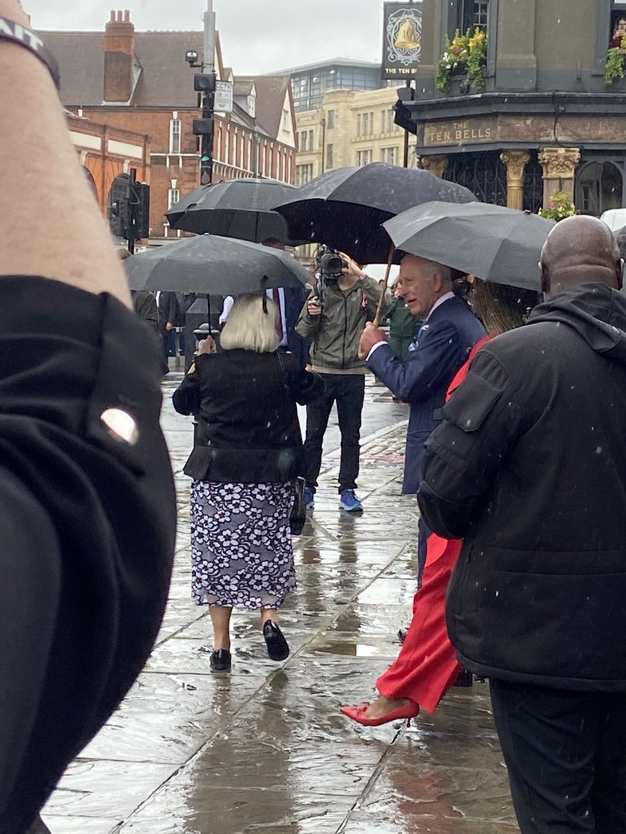 Spotted: Charles trotting around Spitalfields in some killer heels xoxo gossip girl