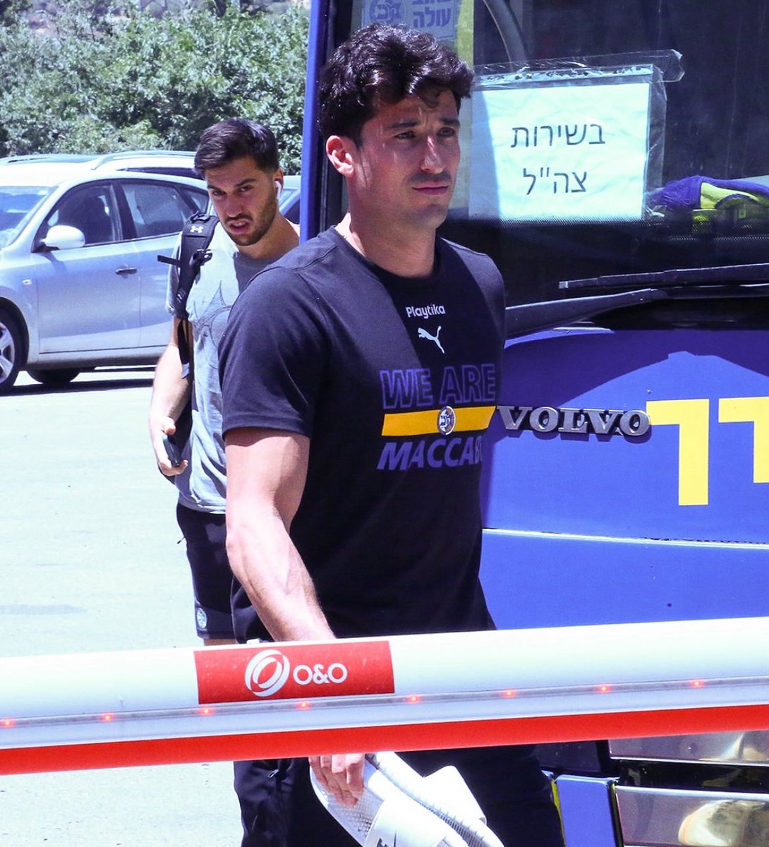 זה הצבא מתל אביב, אף פעם לא מפסיק לצעוד