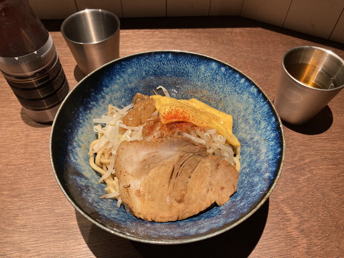 youpeace411's tweet photo. 久々の投稿
うまそうなラーメン屋 ジャンク店
いい意味で二郎らしさが少ない二郎系ラーメン https://t.co/RsrM5WBXjJ