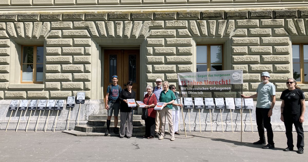 12.6.25 – #Bern – Switzerland – #Petition mit über 4600 Unterschriften an Schweizer #Bundesrat eingereicht! #Freiheit für die sahraouischen Gefangenen von #Gdeim_Izik!
