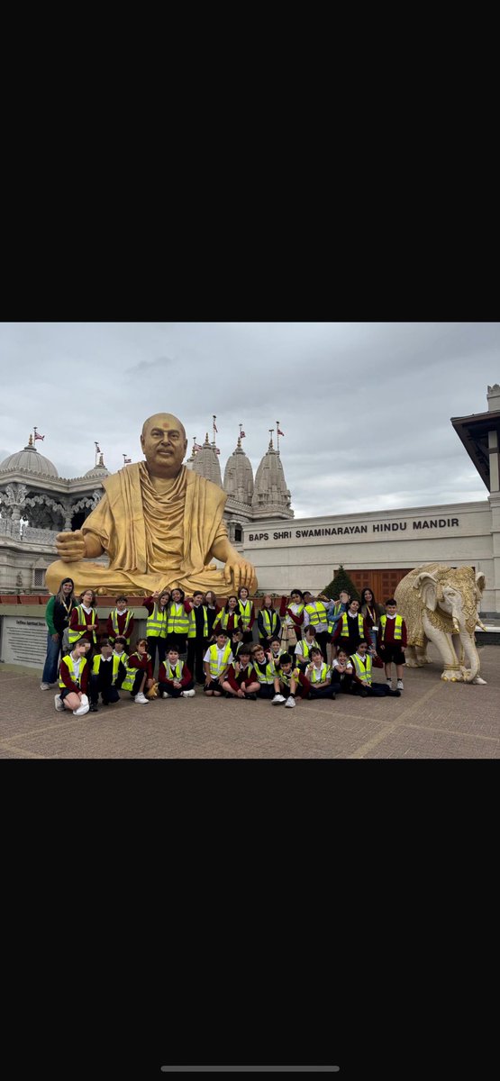 Instituto Español Vicente Cañada Blanch (@canada_blanch) on Twitter photo ✨ Excursión al templo hindú BAPS Shri Swaminarayan Mandir ✨
El alumnado de 5º de Primaria vivió una experiencia única visitando el impresionante templo hindú BAPS Shri Swaminarayan Mandir en Londres. 🙏🏼🌸
Aprendieron muchísimo sobre el hinduismo 😊
<a href="/consejeriauk/">Consejería de Educación Reino Unido e Irlanda</a> ✨ Excursión al templo hindú BAPS Shri Swaminarayan Mandir ✨
El alumnado de 5º de Primaria vivió una experiencia única visitando el impresionante templo hindú BAPS Shri Swaminarayan Mandir en Londres. 🙏🏼🌸
Aprendieron muchísimo sobre el hinduismo 😊
<a href="/consejeriauk/">Consejería de Educación Reino Unido e Irlanda</a>