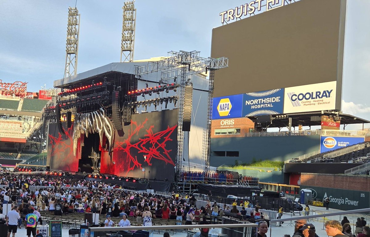 SKZCBGuide's tweet image. ‼️ This Shouldn’t Have Happened

We should have left the night of the Atlanta concert holding only the memories of music, joy, and connection. Instead, we left carrying exhaustion, frustration, and for some—genuine fear. What we experienced before, during, and after the show…