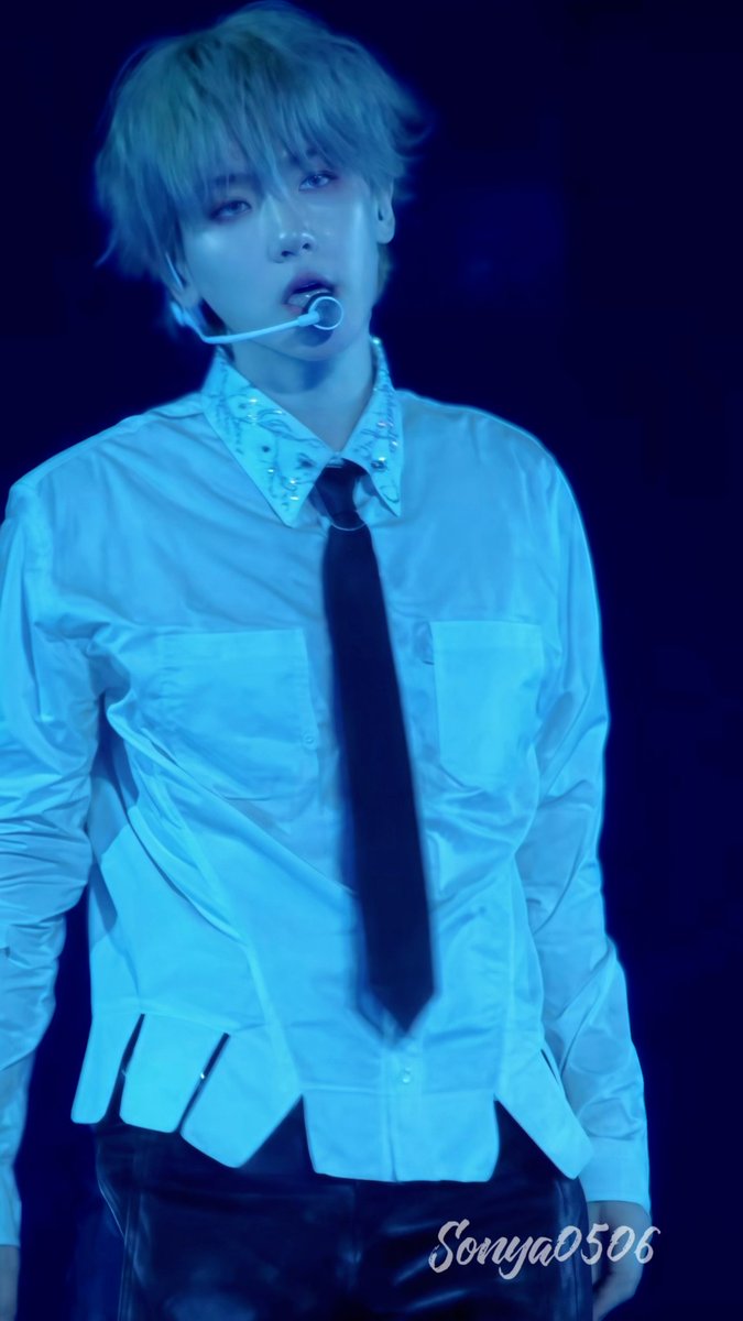 SyHyun0506's tweet photo. 250608 💦💙
#백현 #BAEKHYUN #ベッキョン #边伯贤 #伯贤 @B_hundred_Hyun https://t.co/XPLV98f1AA