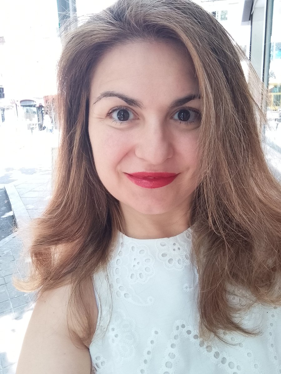 Cuidad mucho lo que pensáis y soñáis y mantened siempre la esperanza. La vida da muchas vueltas. Yo siempre soñé con tener un patio con una fuente azulejada y es posible que lo consiga. Es más de lo que hubiera podido desear 😍