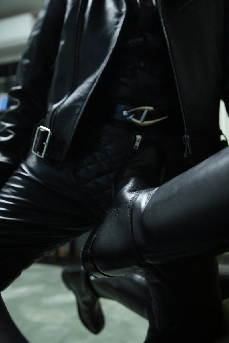 FETISH_ZARK's tweet photo. 被....袭击了 https://t.co/5be8LnXcHv
