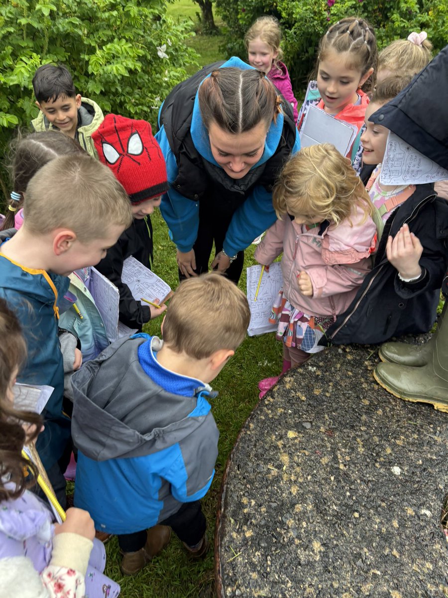 We are having a ball in Willowbrook this morning. We have been hunting for frogs, making pizza and searching for fairies