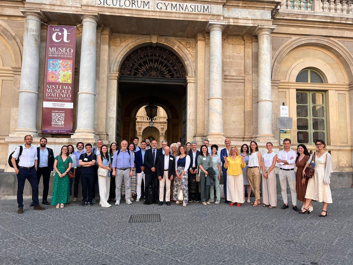 🌟Construyendo economía circular en Europa

💛Los consultores de innovación María García y Rafael Castillo representaron a CTA en el primer foro impulsado por el proyecto europeo #BioINSouth, celebrado en Catania (Italia), un evento clave para impulsar la bioeconomía circular y