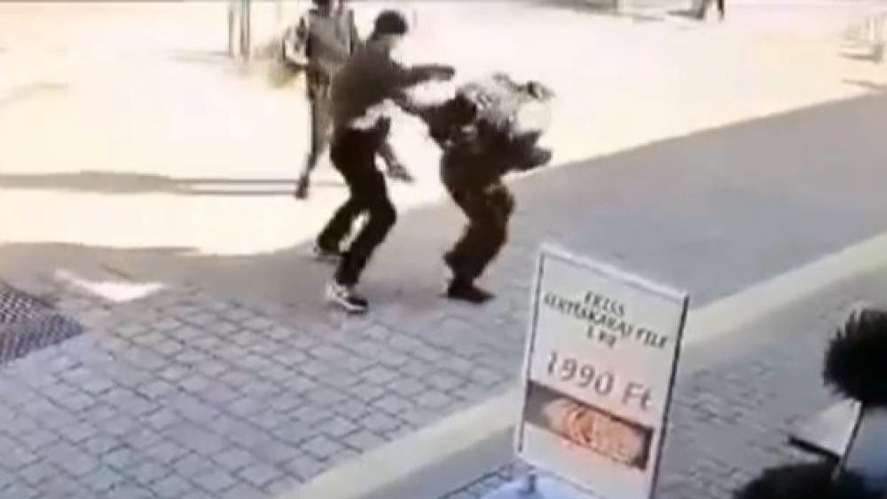 SpunktNEWS's tweet photo. ENDLICH #ANKLAGE gegen #Linksextreme #Terror #Hammerbande Die #Komplizen von #Terroristin #LinaE stehen bald vor #Gericht!
Ich halte Euch auf dem Laufenden!
1/2 https://t.co/IBASyrPem4