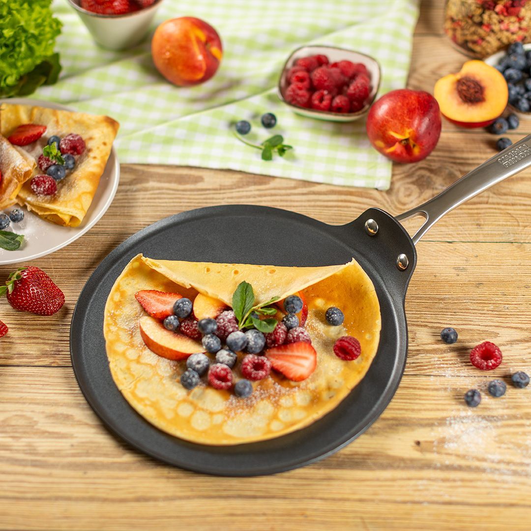 HartsOfStur's tweet image. Discover the joy of cooking with Kuhn Rikon.🦐 

Kuhn Rikon cookware inspires culinary adventures across various cuisines, featuring paella pans, crepe pans, fish pans, and much more to explore.🍲 

Discover Kuhn Rikon cookware here; buff.ly/oF3o61Y 

#KuhnRikon